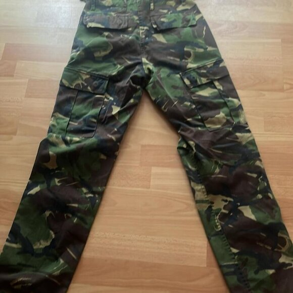 ๐ช Camo Utility Cargo Pants โ Adjustable Waist (25โ29W) ๐ช - Picture 3 of 3